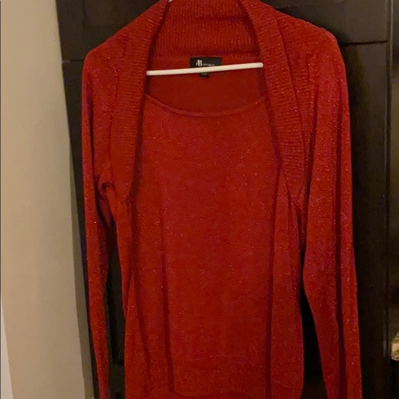 Red woman’s light sweater - Picture 3 of 3